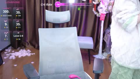 Snapshot of lucy__bb chatting on February 13, 1:50 am Lucy online show from February 13, 1:50 am