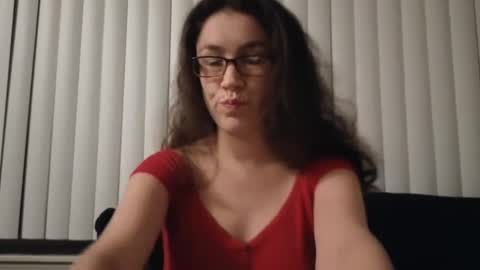 Snapshot of lucy_allison chatting on January 22, 5:05 am Lucy online show from January 22, 5:05 am