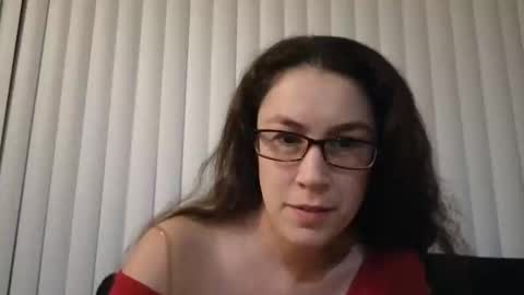 Snapshot of lucy_allison chatting on January 24, 5:53 am Lucy online show from January 24, 5:53 am