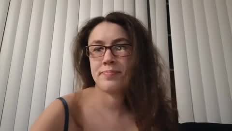 Snapshot of lucy_allison chatting on February 4, 5:10 am Lucy online show from February 4, 5:10 am