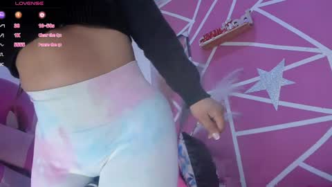 Snapshot of lucy_beatifull chatting on April 8, 5:13 pm lucy_beatifull online show from April 8, 5:13 pm