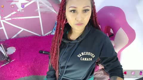 Snapshot of lucy_beatifull chatting on April 11, 10:30 am lucy_beatifull online show from April 11, 10:30 am
