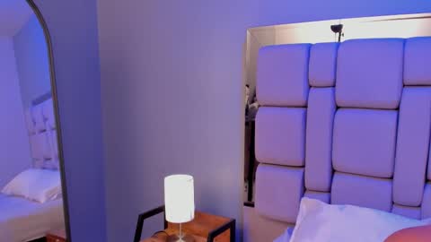 lucy_bigboobs_ online show from March 19, 11:47 am