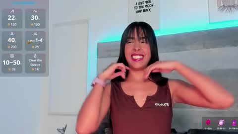 Snapshot of lucy_ev chatting on October 5, 7:28 am Lucy online show from October 5, 7:28 am