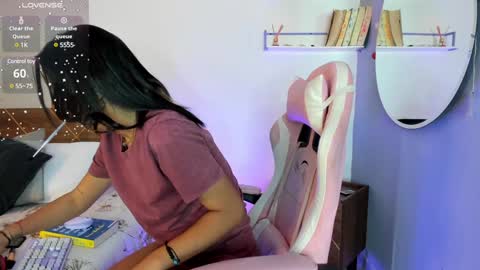 Snapshot of lucy_ferreiraa chatting on December 2, 4:09 am Your Lucy online show from December 2, 4:09 am
