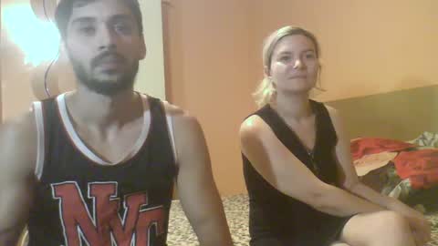 Snapshot of lucy_maxx chatting on February 4, 10:24 pm Lucy and Maxx online show from February 4, 10:24 pm