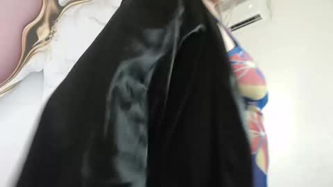 Snapshot of lucy_milf_474 chatting on September 11, 12:27 pm Lucy online show from September 11, 12:27 pm