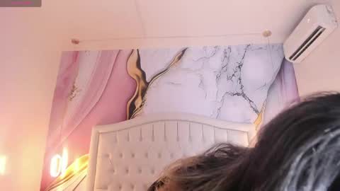 Snapshot of lucy_milf_474 chatting on April 21, 12:00 pm Lucy online show from April 21, 12:00 pm