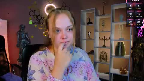 lucy online show from July 2, 7:20 pm