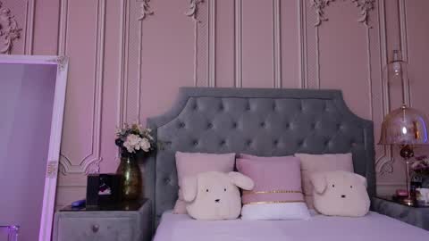 LucyAddison online show from May 11, 2:50 am