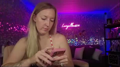 Snapshot of lucyallen4201 chatting on July 3, 10:21 am lucyallen4201 online show from July 3, 10:21 am