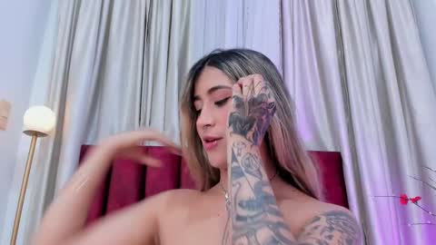 Snapshot of lucyjhonsonn chatting on March 8, 3:50 am LucyJhonsonn online show from March 8, 3:50 am