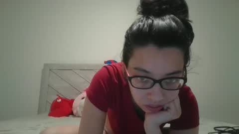 Snapshot of lucylitt25 chatting on March 19, 2:43 pm lucylitt25 online show from March 19, 2:43 pm