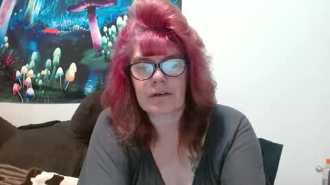 Snapshot of lucylling chatting on November 7, 2:50 pm lucylling online show from November 7, 2:50 pm