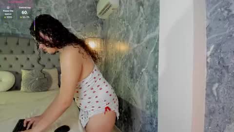 Lucy online show from November 21, 1:59 am