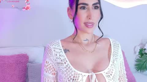 Lucy Lunne online show from May 2, 8:47 pm