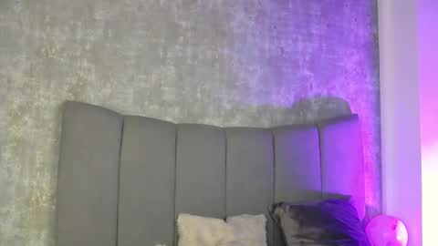 lucyrayy online show from February 26, 9:25 pm