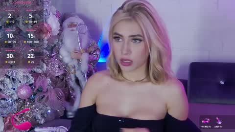 Snapshot of lucyrouse18 chatting on January 5, 11:55 pm Lucy online show from January 5, 11:55 pm