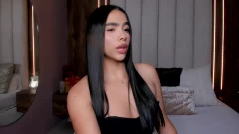 Lucy online show from May 6, 2:40 am