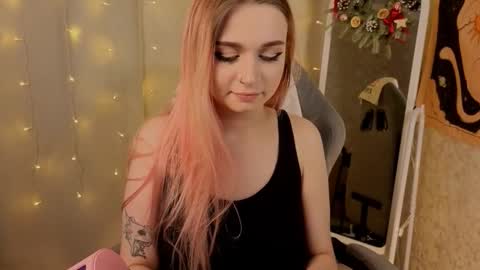 Snapshot of lucysbrain chatting on January 11, 5:29 pm Lucy online show from January 11, 5:29 pm