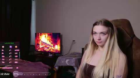 Snapshot of lucysbrain chatting on July 30, 1:54 pm Lucy online show from July 30, 1:54 pm