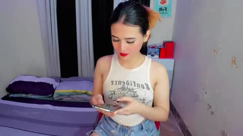 Lucy online show from December 3, 10:30 pm