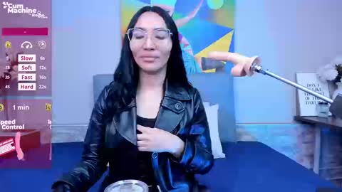 Lucy Liiu online show from September 12, 1:11 pm