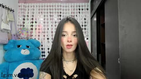 Snapshot of lucyy_tayy chatting on December 18, 11:08 pm The love of your life 3 online show from December 18, 11:08 pm