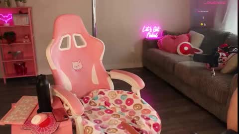 Snapshot of lucyyluvss chatting on February 27, 11:38 pm Lucy online show from February 27, 11:38 pm