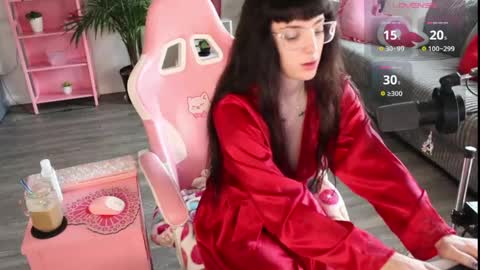 Snapshot of lucyyluvss chatting on March 28, 7:13 pm Lucy online show from March 28, 7:13 pm