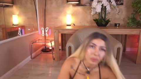Snapshot of lucyyrosse chatting on July 13, 8:06 am LucyRose online show from July 13, 8:06 am