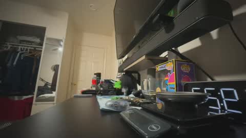 Snapshot of lugo92 chatting on February 10, 5:25 am LUGO online show from February 10, 5:25 am