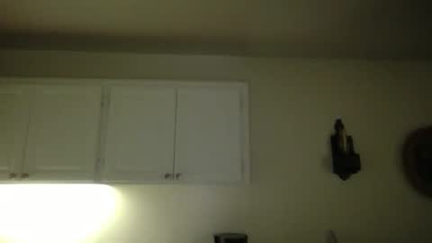 Snapshot of luh698171 chatting on December 19, 10:17 pm Luxious online show from December 19, 10:17 pm