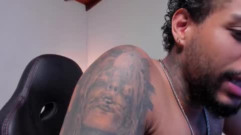 Luigi Vitale online show from February 22, 1:07 am