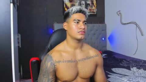 Luigi Independent model online show from May 5, 5:32 pm