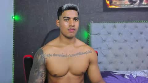 Luigi Independent model online show from May 14, 4:47 pm