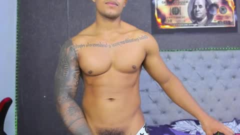 Luigi Independent model online show from May 15, 5:31 pm