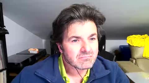 LUIGIJOHN online show from April 4, 3:49 am