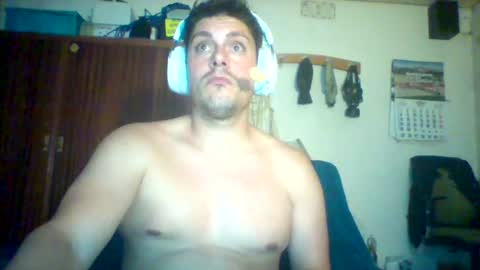 Snapshot of luis2423 chatting on July 23, 6:17 pm A slave to the mistress.. un esclavo para las amas dominantes. online show from July 23, 6:17 pm