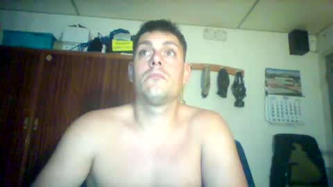 Snapshot of luis2423 chatting on August 3, 10:46 pm A slave to the mistress.. un esclavo para las amas dominantes. online show from August 3, 10:46 pm