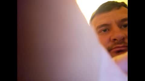 Snapshot of luis60569 chatting on April 3, 12:41 am luis60569 online show from April 3, 12:41 am