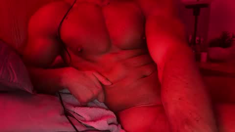 Snapshot of luis763413 chatting on February 5, 4:39 am luis763413 online show from February 5, 4:39 am