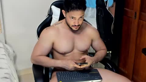 luis_baptista online show from March 25, 12:49 am