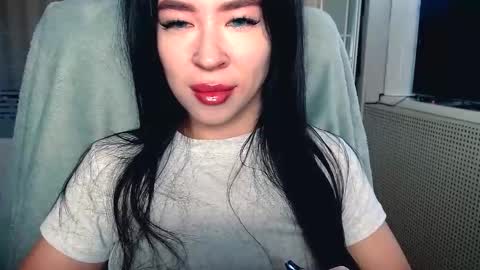 luisa lovedom online show from October 7, 8:11 am