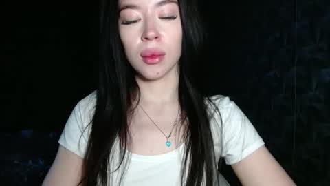 luisa lovedom online show from May 15, 9:16 am