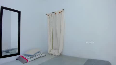 Snapshot of luisa_summer2 chatting on February 15, 1:02 am Luisa Fernanda online show from February 15, 1:02 am