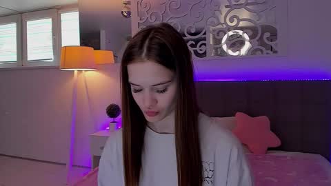 LuisaClover online show from May 12, 12:24 pm