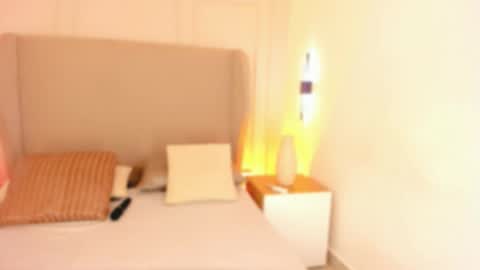 Snapshot of luisah_ chatting on January 31, 8:29 pm L U I S A online show from January 31, 8:29 pm