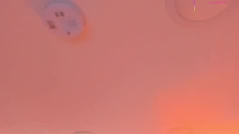 Snapshot of luisah_ chatting on February 7, 8:23 pm L U I S A online show from February 7, 8:23 pm