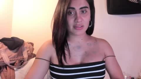 Snapshot of luisamonsterdick chatting on December 6, 2:35 am Luisa Monsters online show from December 6, 2:35 am